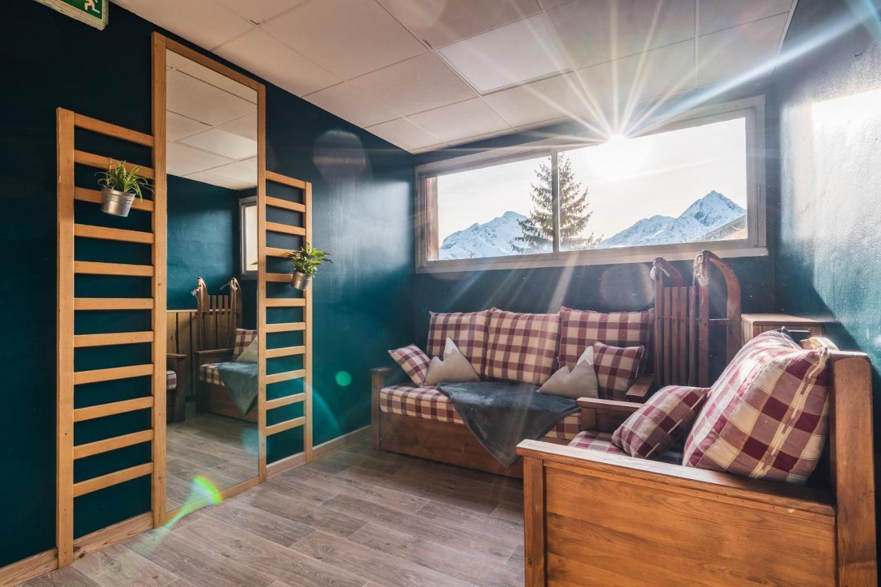 Hotel Les Lutins Лес дьо Алпс Екстериор снимка