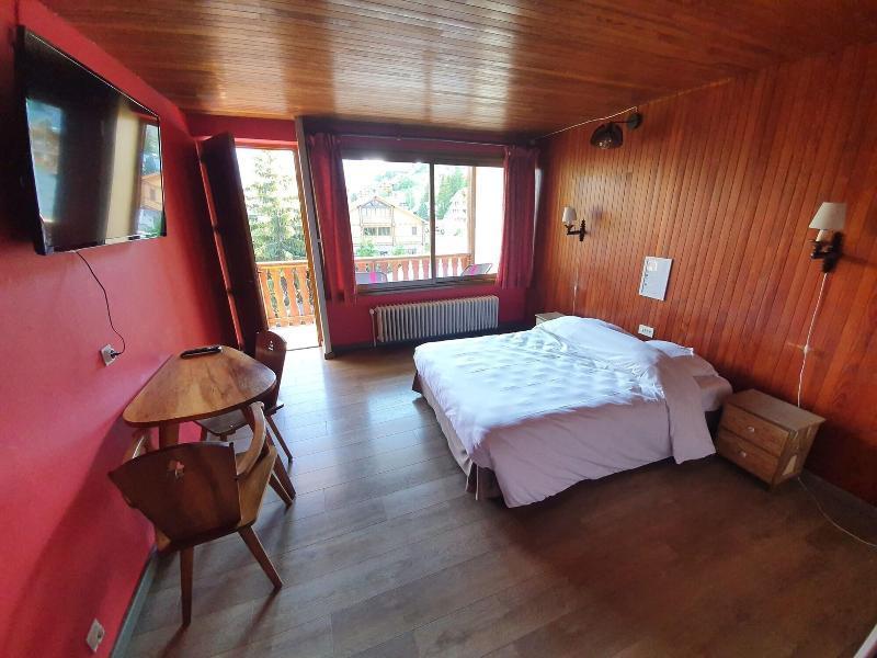 Hotel Les Lutins Лес дьо Алпс Екстериор снимка